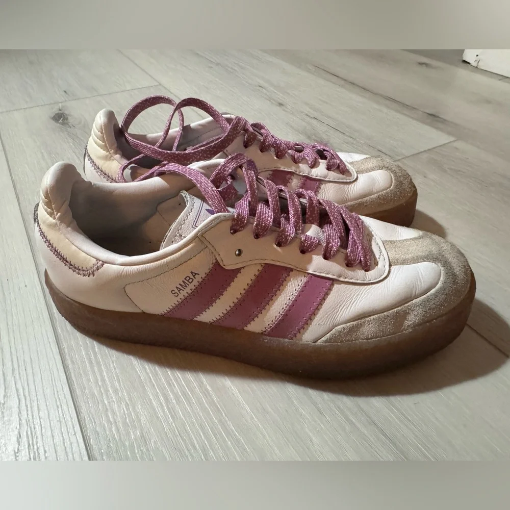Mauve Thick-Soled Sambas - Picture 2 of 5